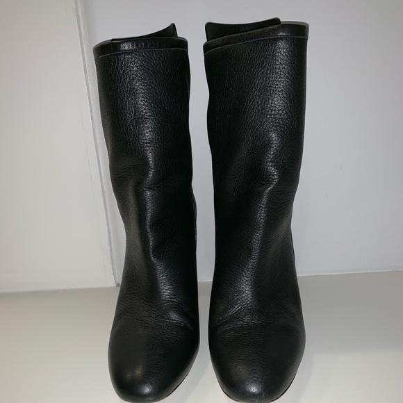 Stuart Weitzman Leather Bootie - Picture 5 of 6